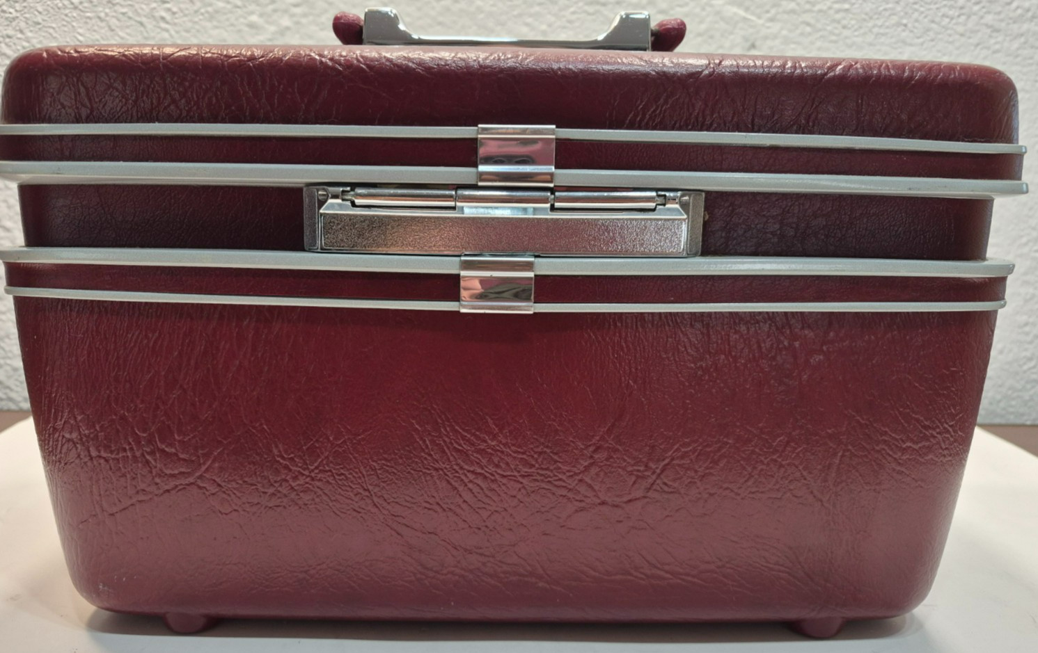 Vintage Samsonite Concord Burgundy Train Case With Mirror