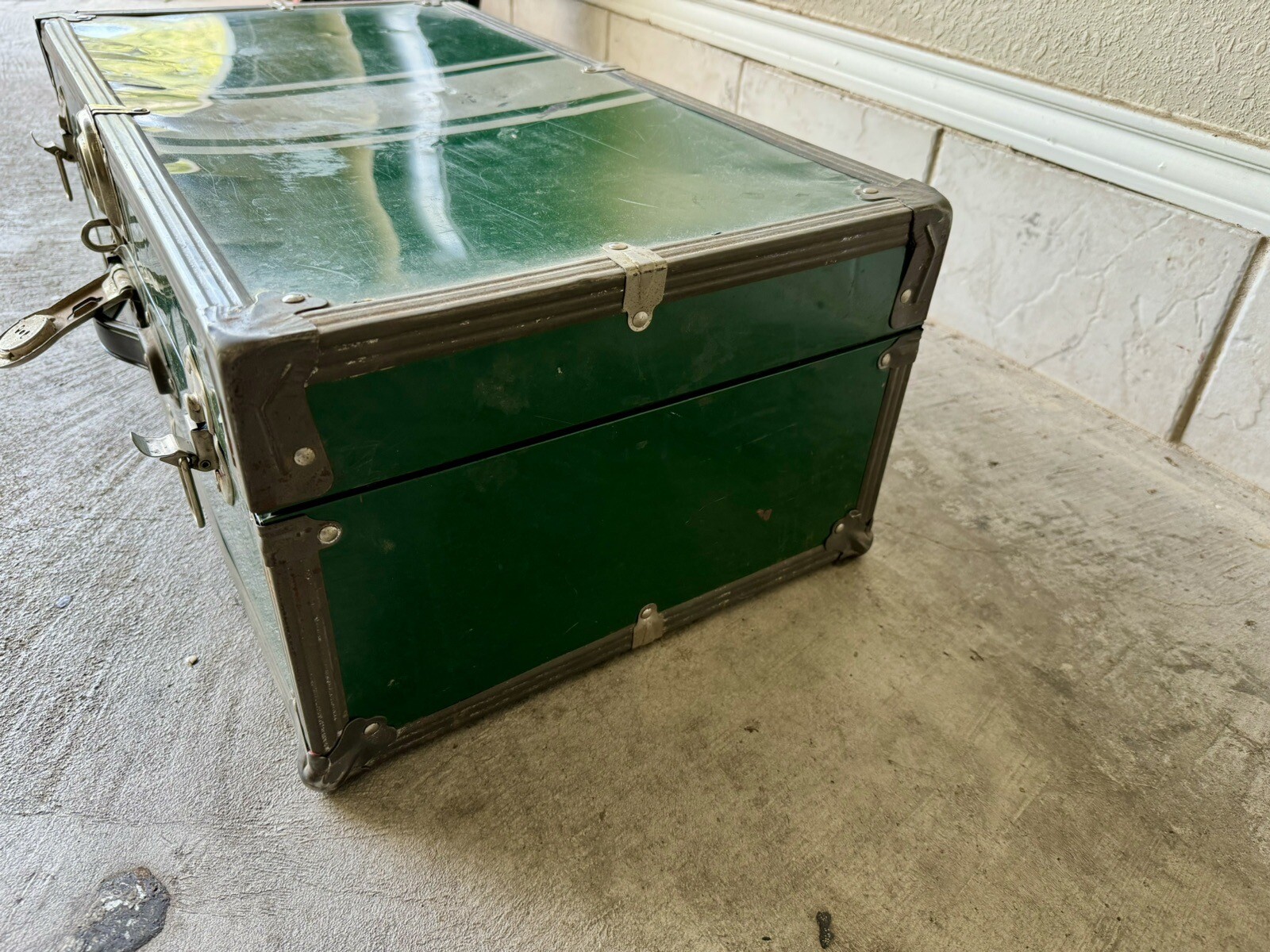 Retro Vintage Hardshell Travel Suitcase Aluminum Case 26x14x9.5