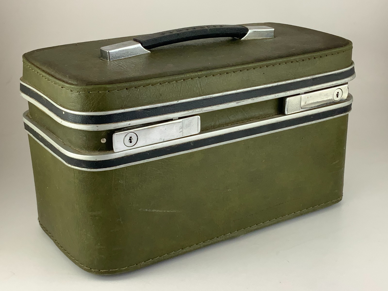 Vintage 1960s Samsonite Hard Shell Train Case Olive Green Pattern Liner KK243