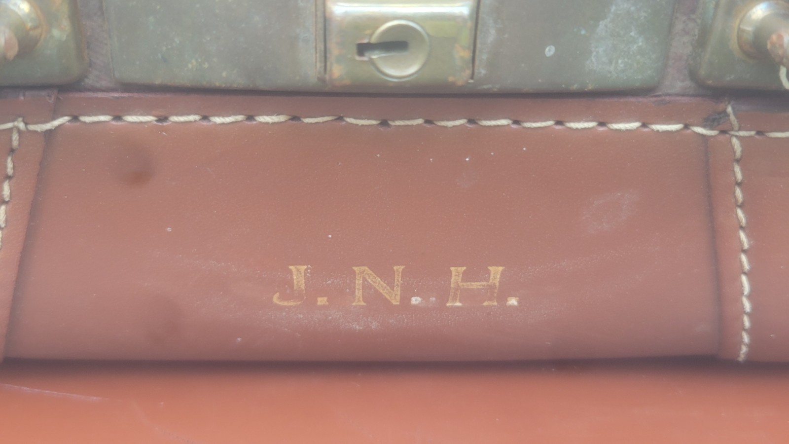 Vintage Wheary Luggage Set Of 2 Suitcases Genuine Cowhide Leather
