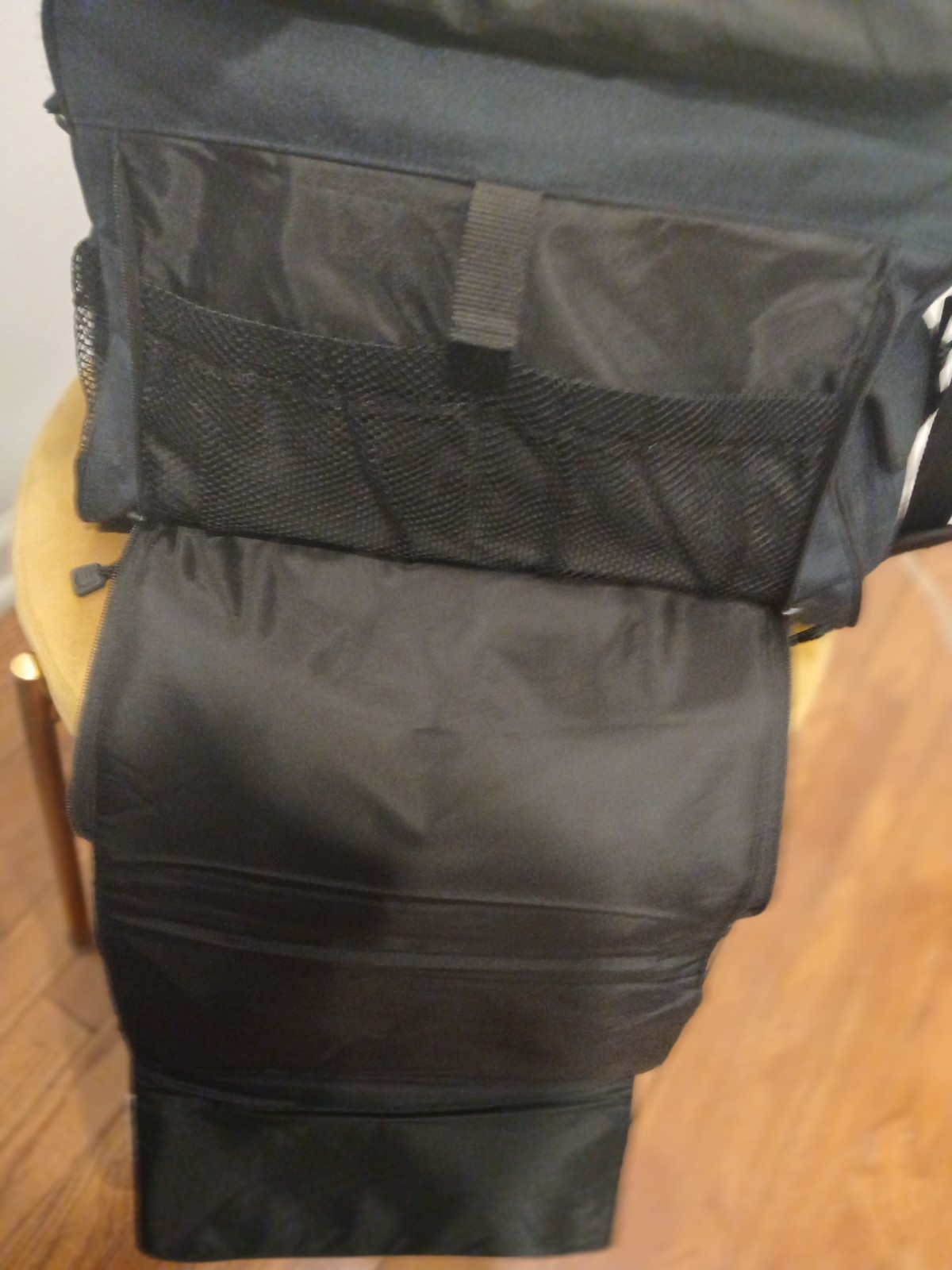 Eddie Bauer Travel Bag. 17x8x12. Vintage Pigskin Accent Flap.