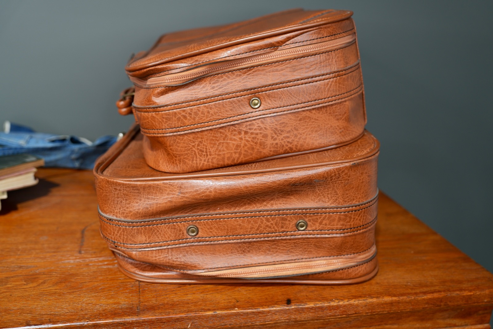 Vintage 1970s Brown Suitcase Luggage Faux Leather Handle Scovill Zipper lock key