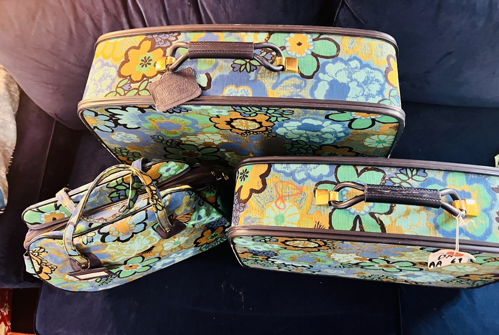 🔥RARE VINTAGE 1960’s FLORAL TAPESTRY LUGGAGE SET OF 3 CARRY ON RETAIL $700