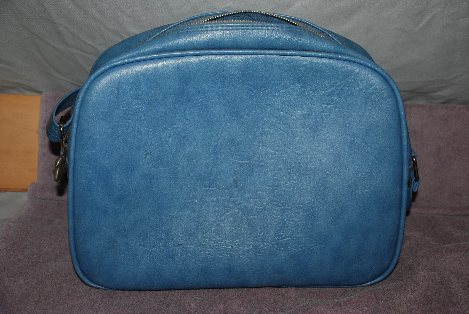 Vintage Samsonite Lt. Blue Soft Carry-on Shoulder Overnight Bag Case Travel Zip