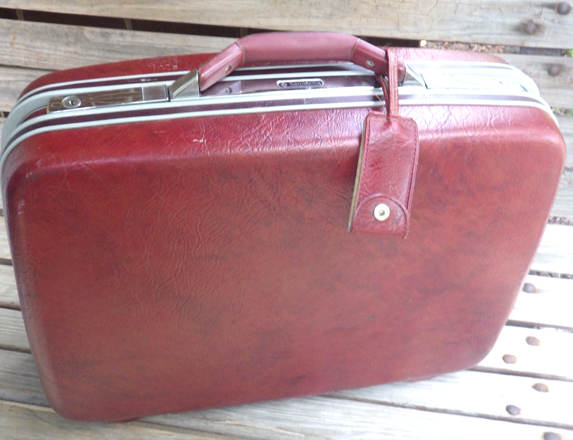 Vintage Retro Burgundy Samsonite Silhouette II Suitcase Luggage Hard Shell w Key