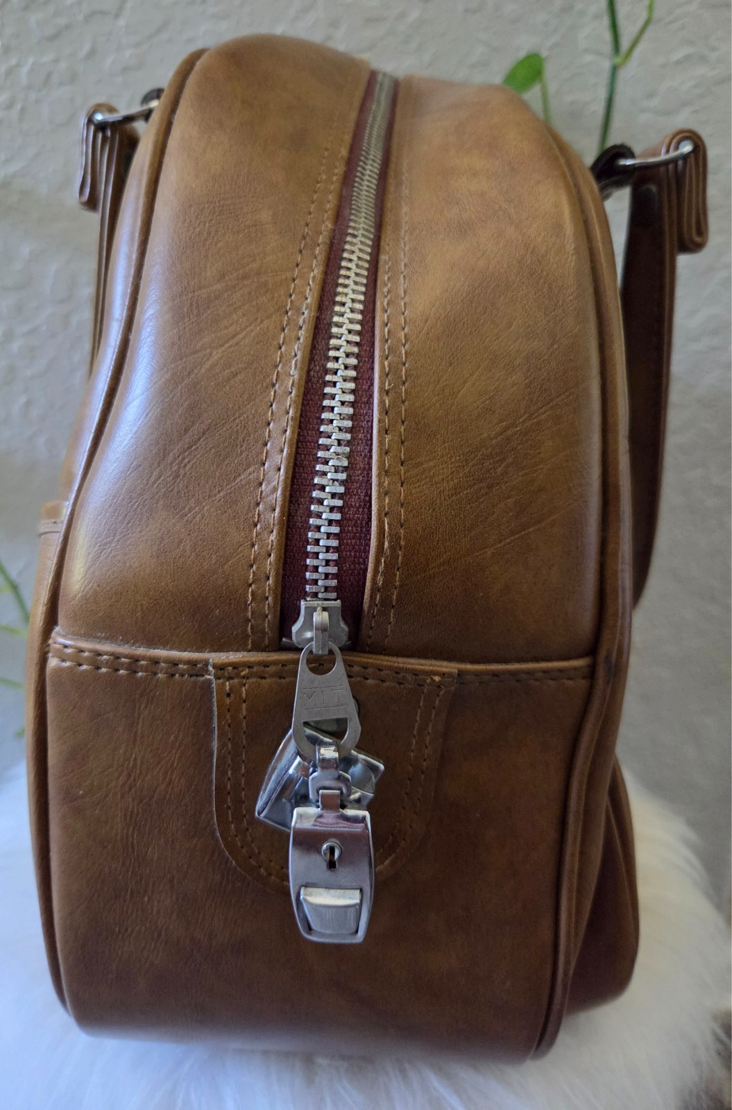 Vintage Airway Industries Zippered Brown Carry-On Travel Luggage Suitcase Bag
