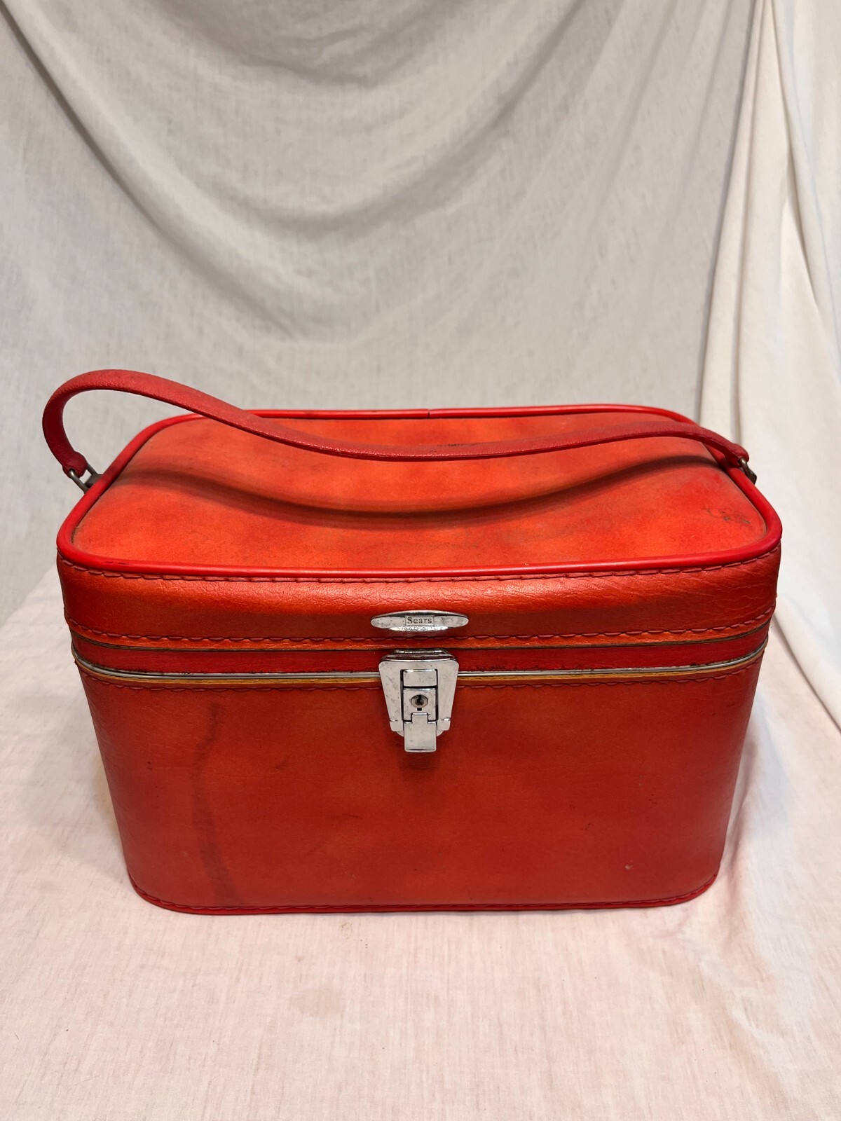 Sears Featherlite Red Train Vanity Case Vintage Luggage – No Keys