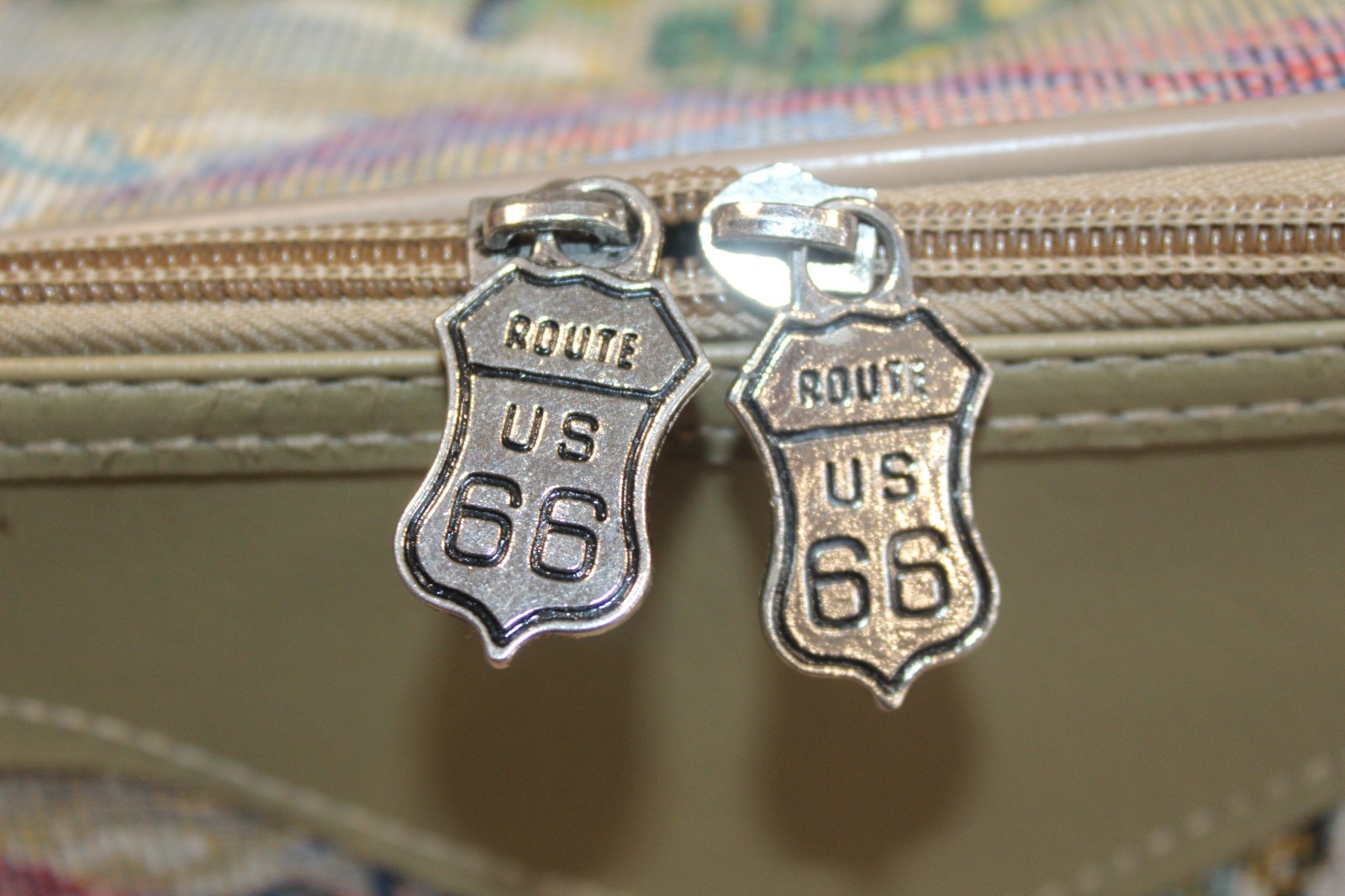 VTG Pioneer Express Route 66 Tapestry Travel Makeup Hard Suit Case/Bag W/Mirror