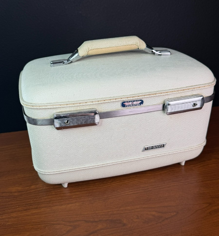 Vintage 1950s white train case AMERICAN TOURISTER small suitcase hard ivory