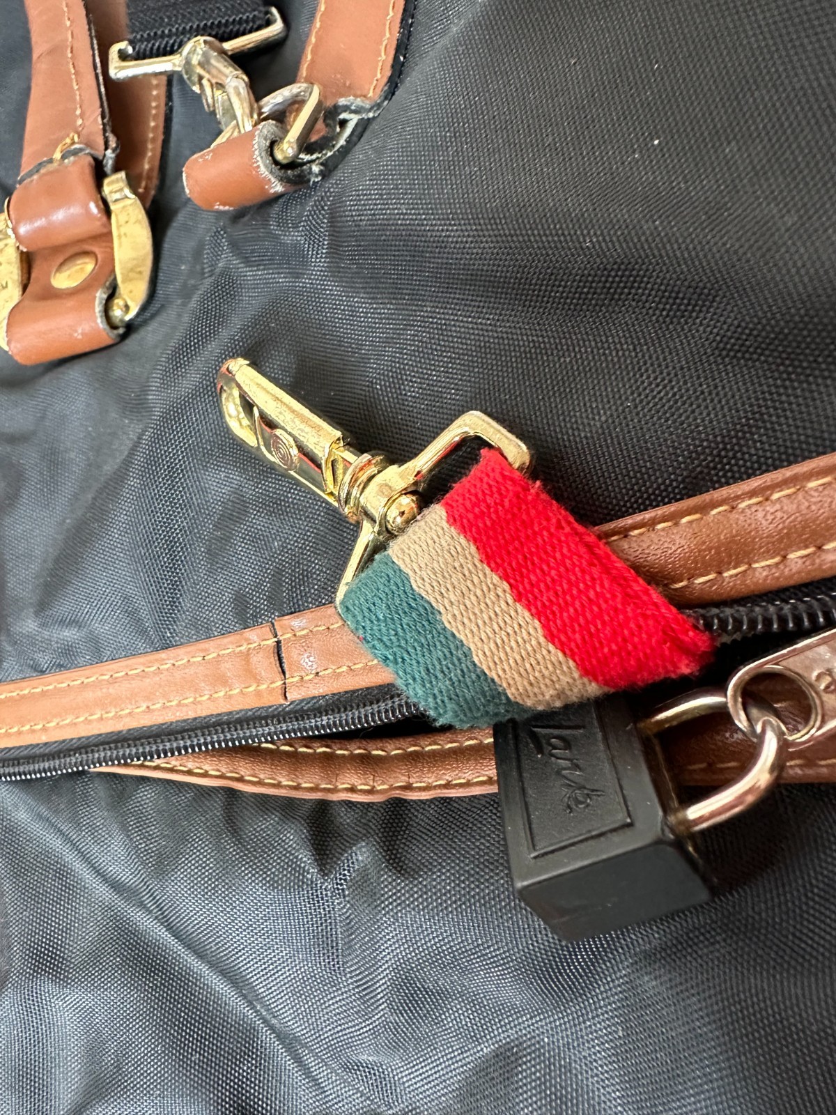 Vintage Lark Weekender Duffel | Expandable Sides | Lock + Strap