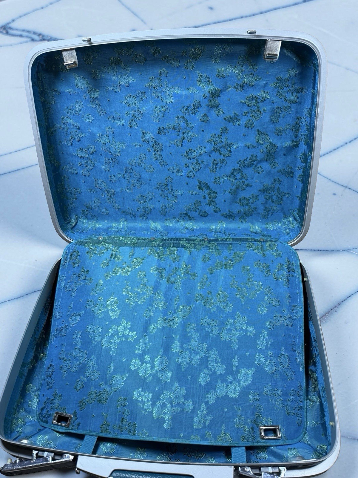 Samsonite Vintage Blue Train Case Hard Shell Travel Cosmetic Luggage 20in