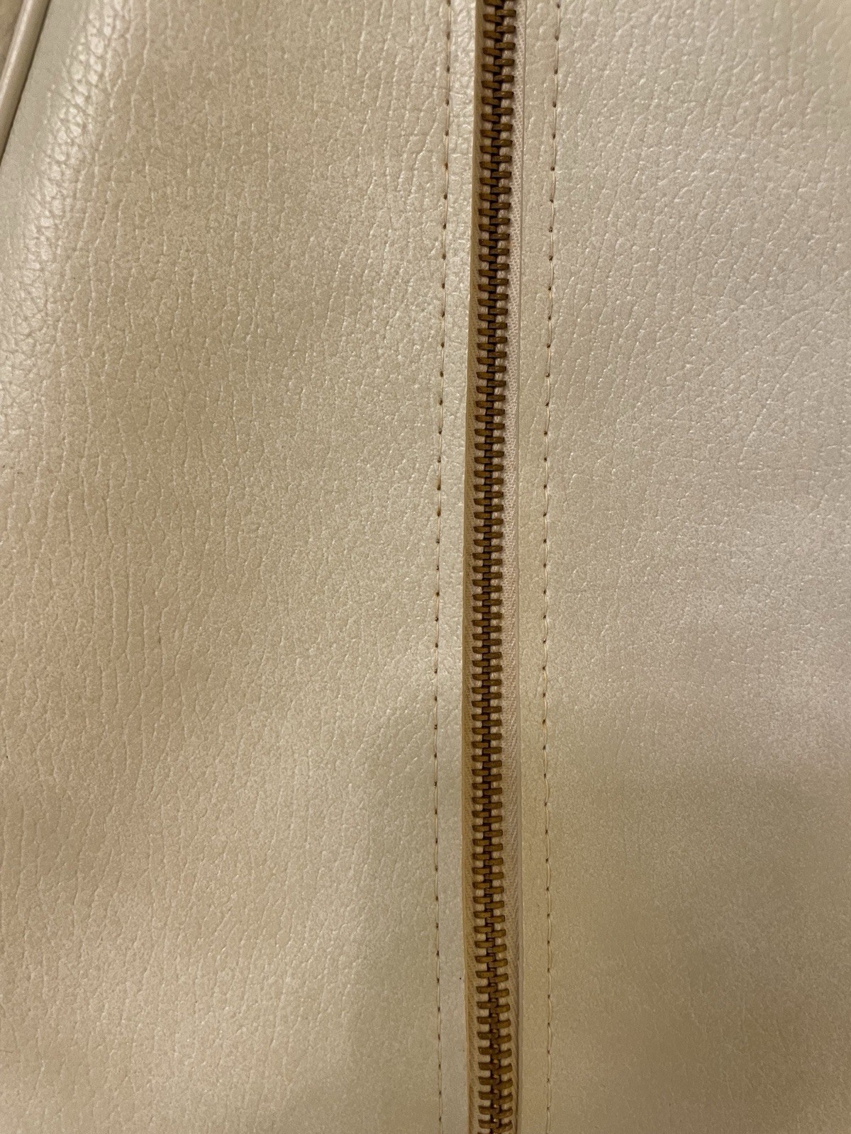 Vintage SEBA MCM Cream Leather Teardrop Cosmetic Travel Case Mid Century 12”