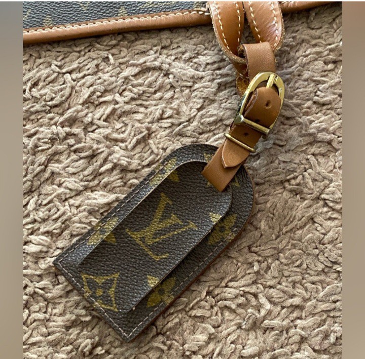 AUTHENTIC RARE VINTAGE LOUIS VUITTON MONOGRAM GARMENT BAG PAPER TAG “READ”