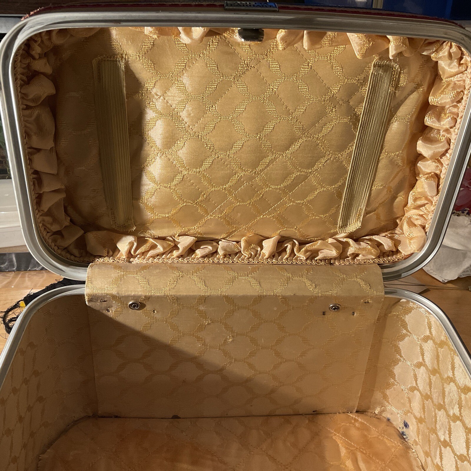 Vintage Amelia Earhart Train Case Make Up Bag Mustard w/ Custom Combination Lock