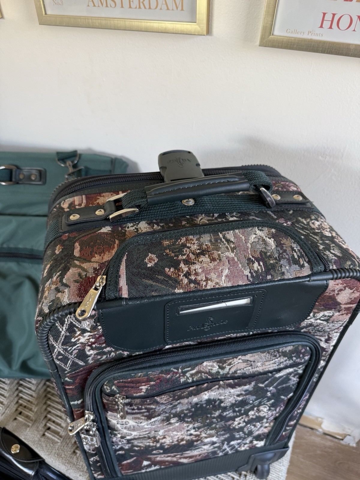 🍊Vintage Lot of 4 Atlantic Suitcase/Bags Floral Tapestry w/ Wheels Garment More