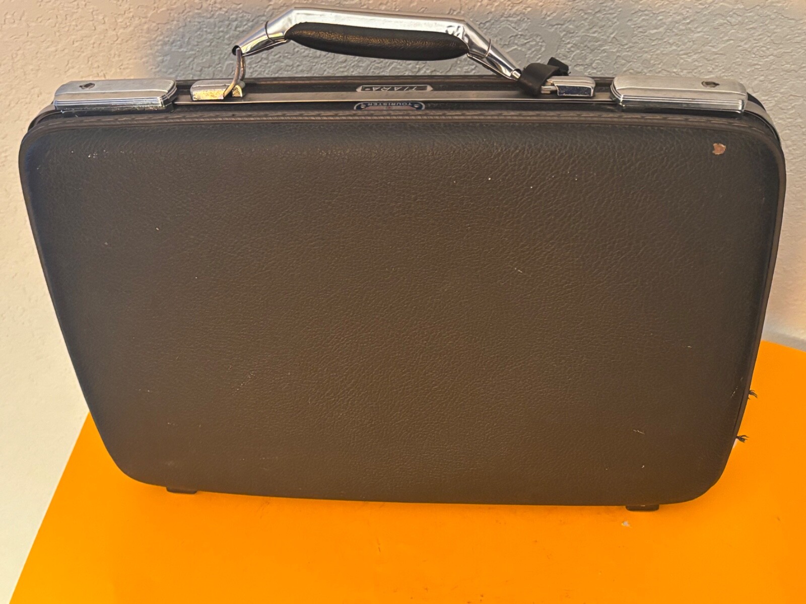 Vintage Charcoal American Tourister Suitcase Briefcase No KEY TIARA Red Interior