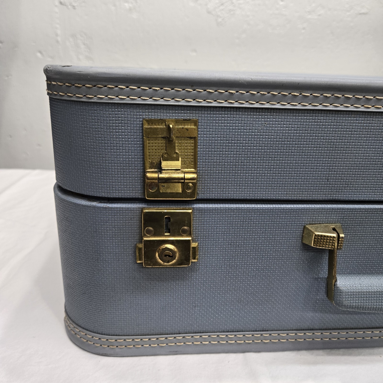 Vintage Lady Baltimore Garment Suitcase; Rust W/Rust Satin Inter; Hangers & Key