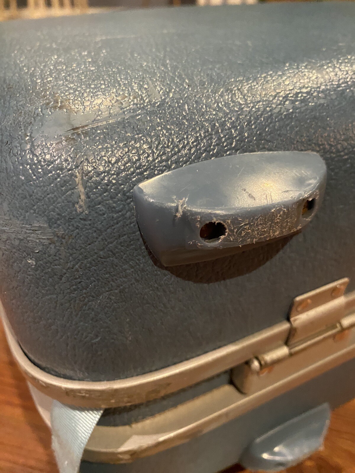 Vintage Royal Traveller Suitcase Luggage Hardshell Blue With Keys.