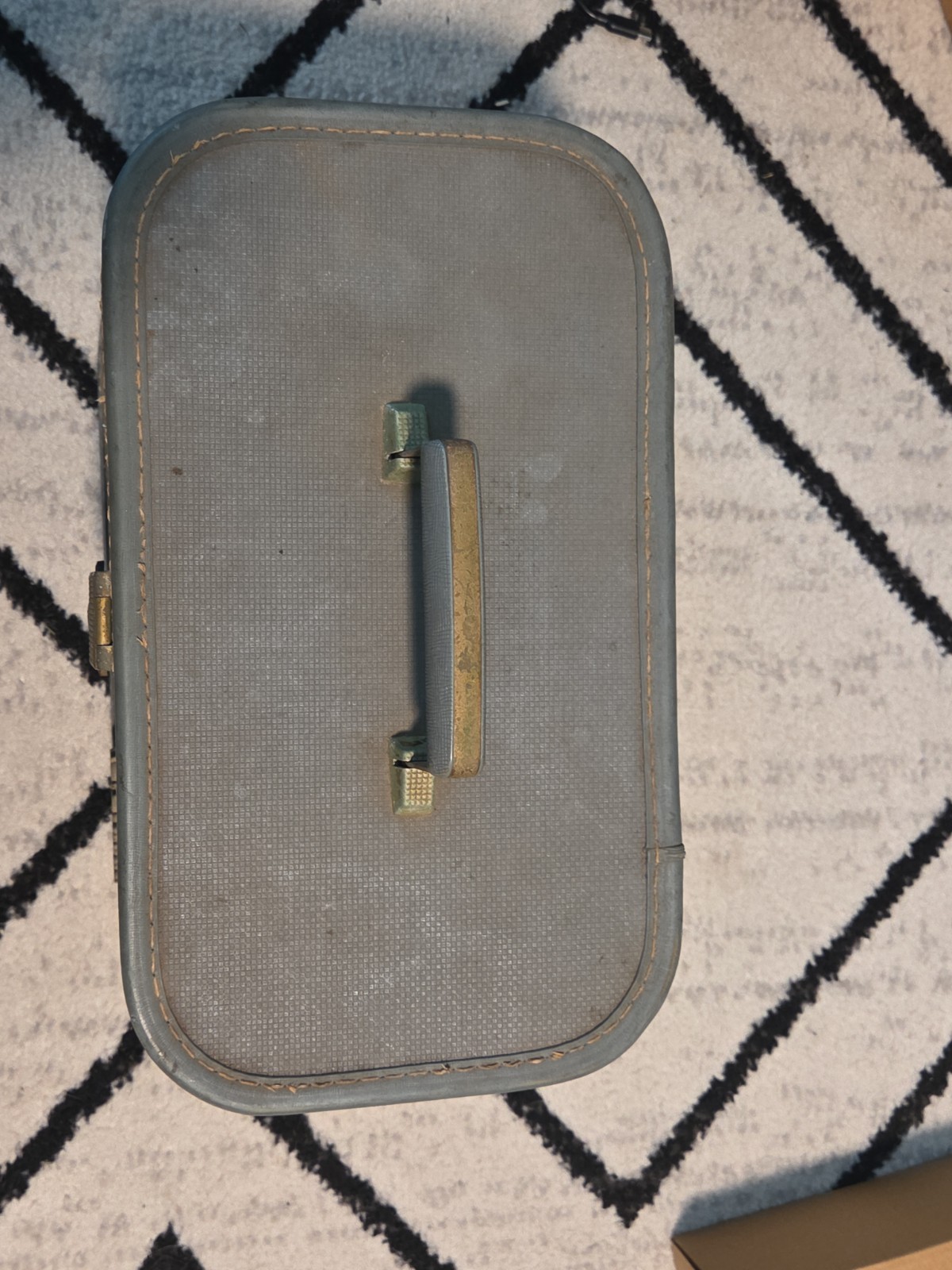 Vintage 50s Lady Baltimore Powder Blue Train Case