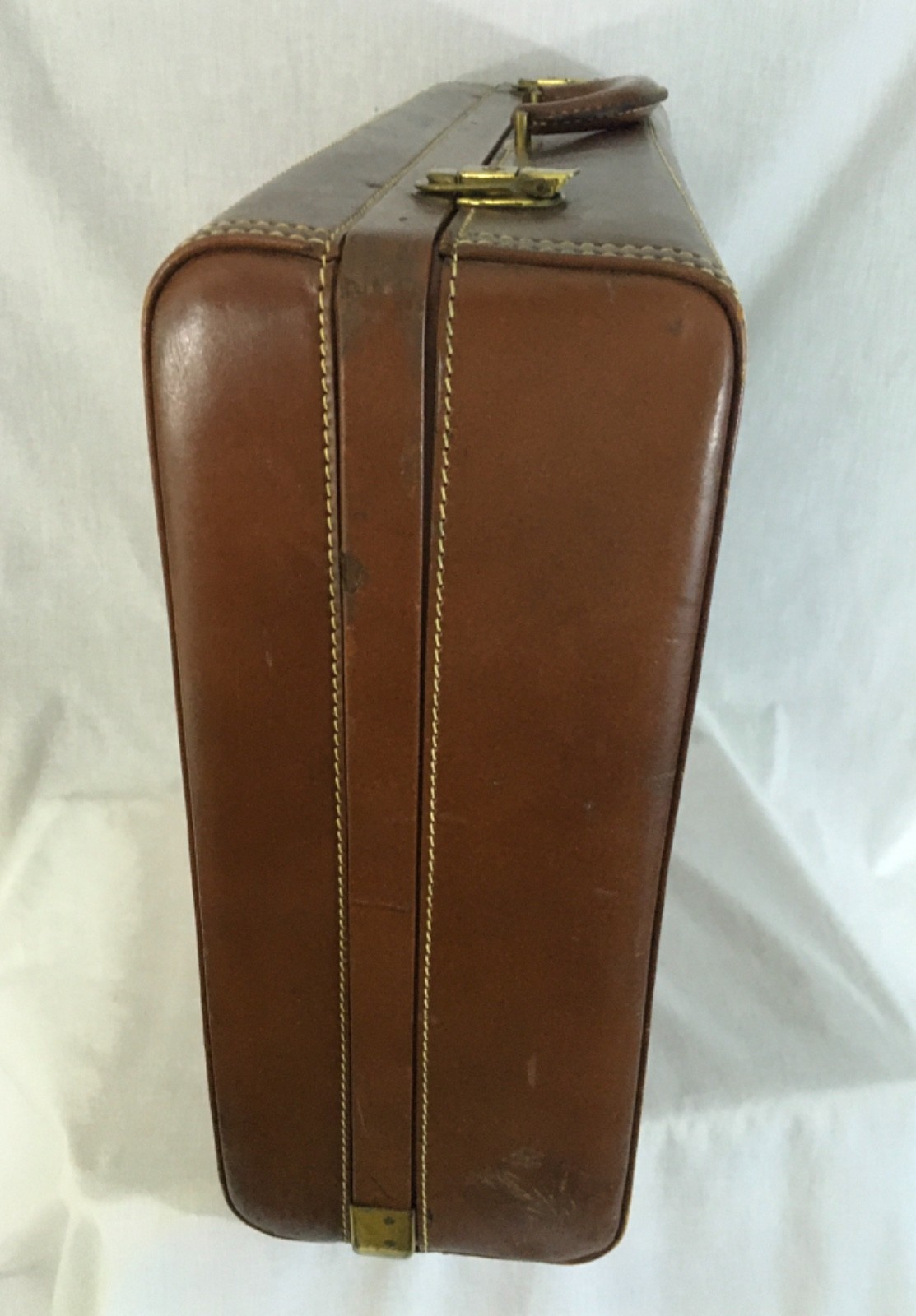 Vintage, Hartman Knockabout, large, brown leather suitcase, with keys, (#3462)