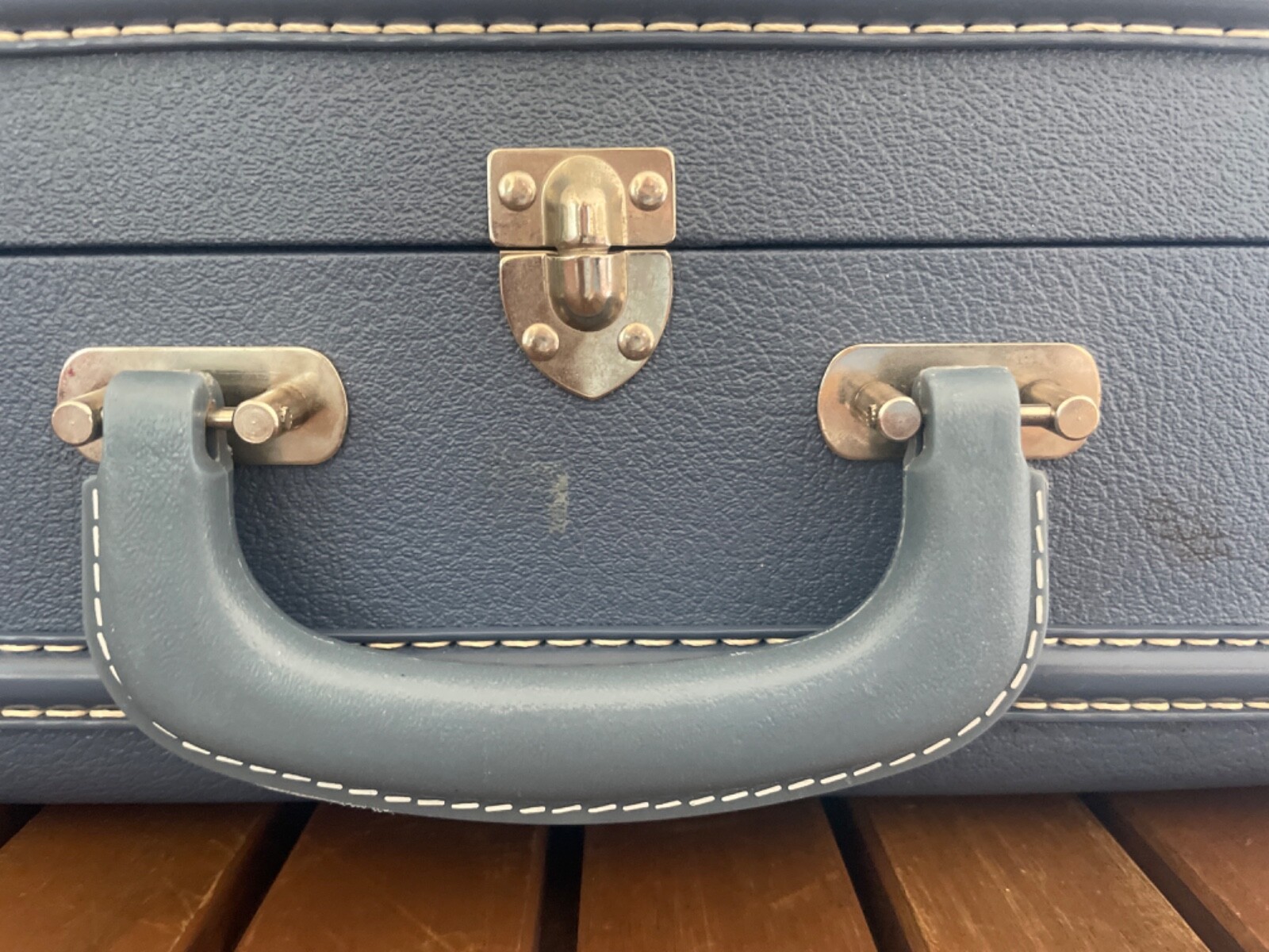 Vintage 1960s Luggage Monarch Blue Hard Shell Suitcase Set – Pristine w/Keys