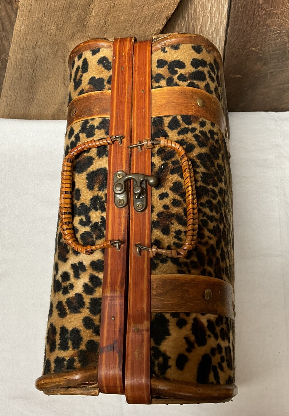 Vtg 1960’s Leopard Face Print Train Suitcase Purse Bamboo Trimmed