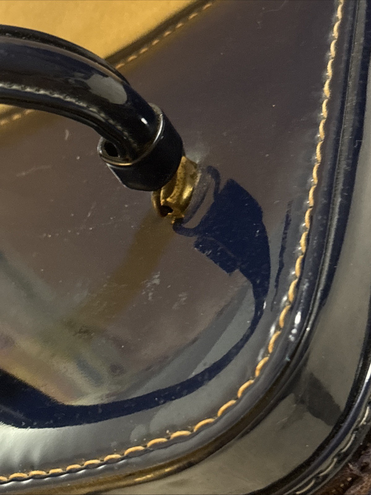 Vintage patent leather Cosmetic bag from The 50s With Mirror Retro