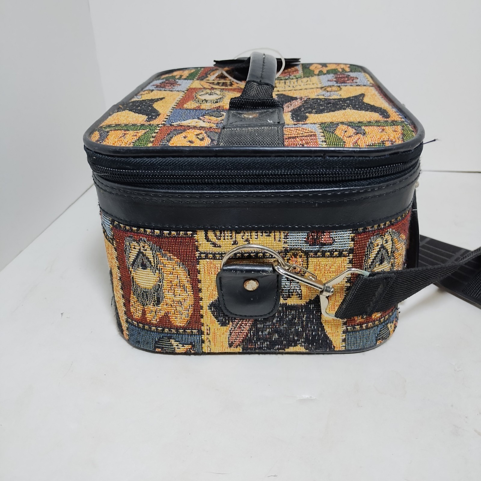 Vintage Tapestry Faithful Companion Toiletry Makeup Bag Case With Lock & 2 Keys