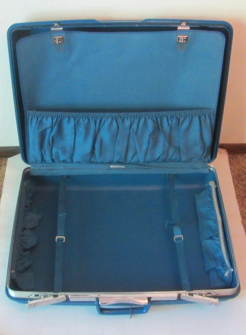 Vtg SAMSONITE SATURN Large Hard Shell Suitcase BLUE Luggage 24 x 18 x 7 Divided