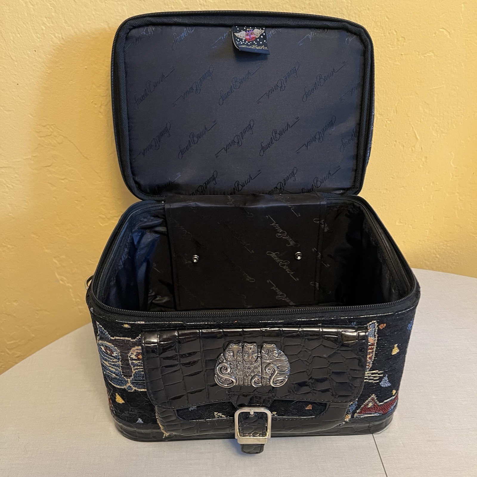Laurel Burch Vtg World Travel Cat Train Case Adjustable Strap Cosmetics 90s Y2K