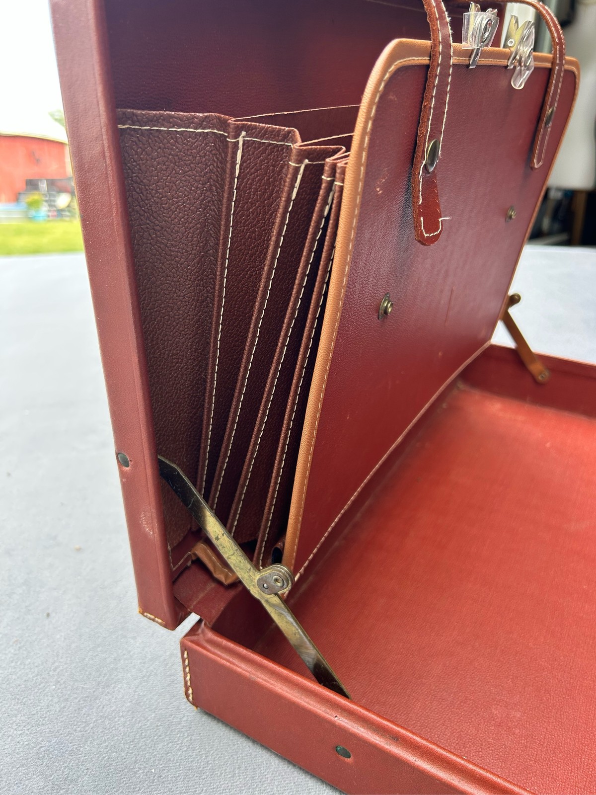 Brown Leather American Voyager Briefcase Attache Laptop Bag