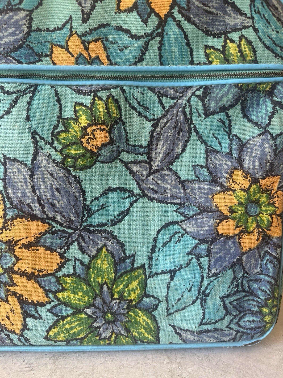 Vintage Suitcase Blue Floral Flowers Bantam Retro Travel 1960’s 70’s Carry On