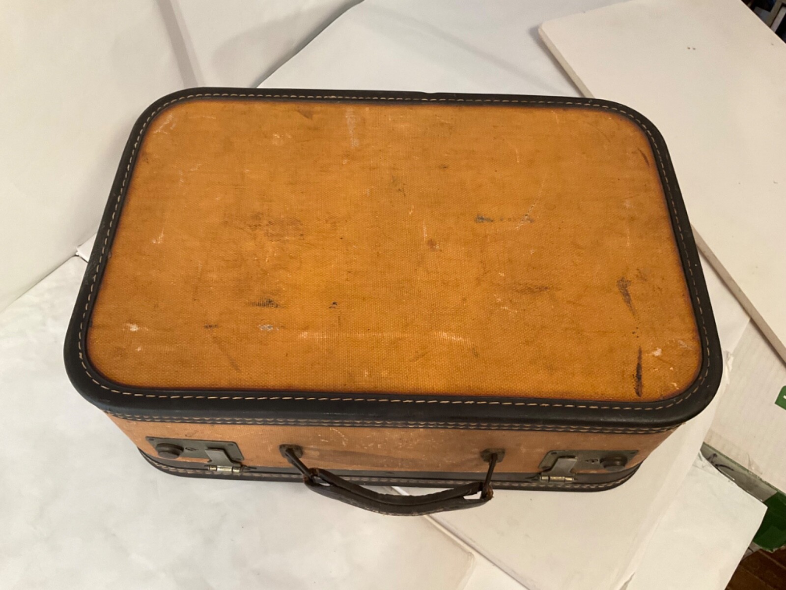 Vintage US Luggage Pockets Brass Clip Locks Travel Bag Suitcase Hard 1960s 1950s