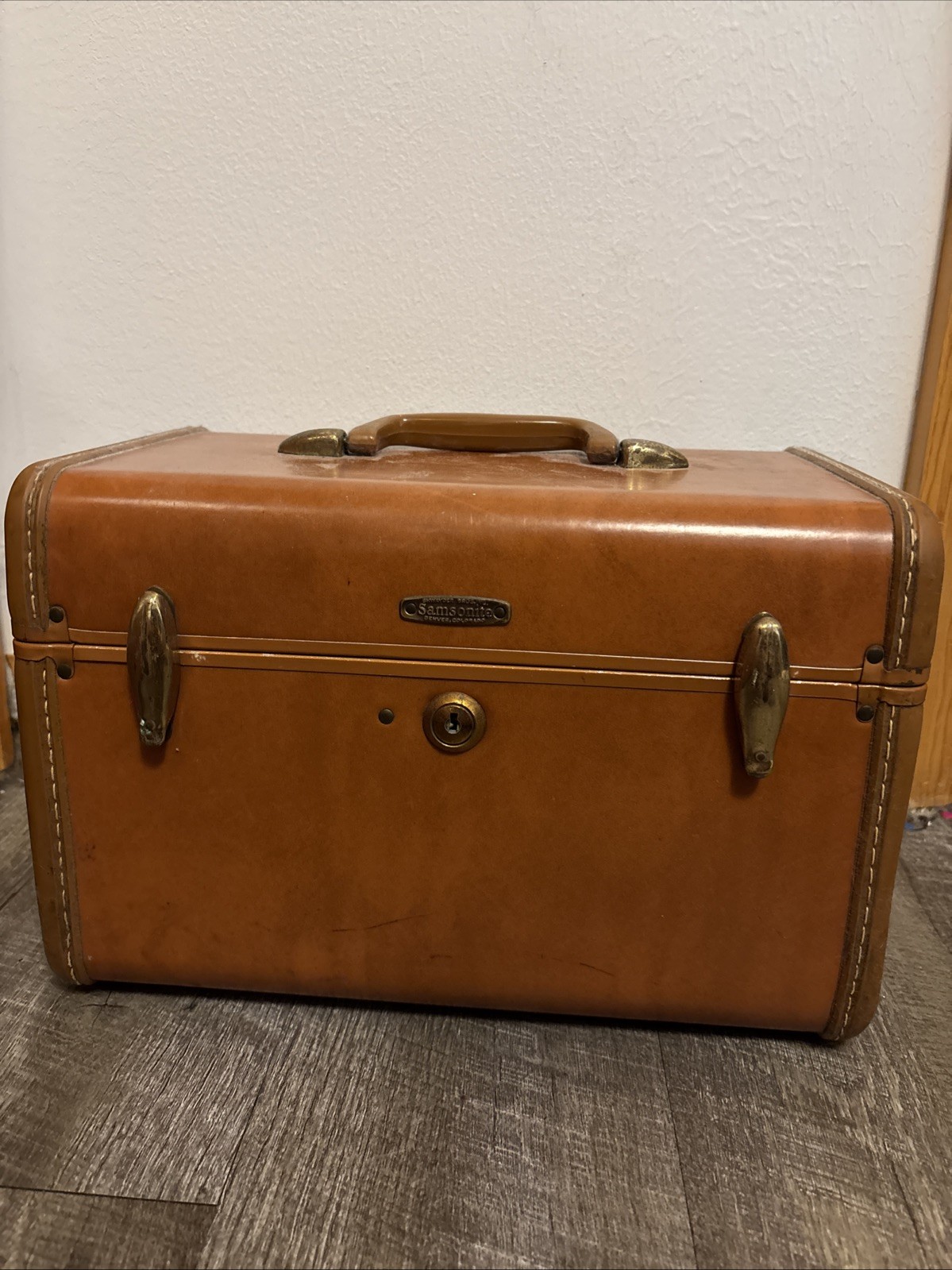 Samsonite Shwayder Bros Brown Train Case #4612 – 1950’s – Tray Mirror No Key
