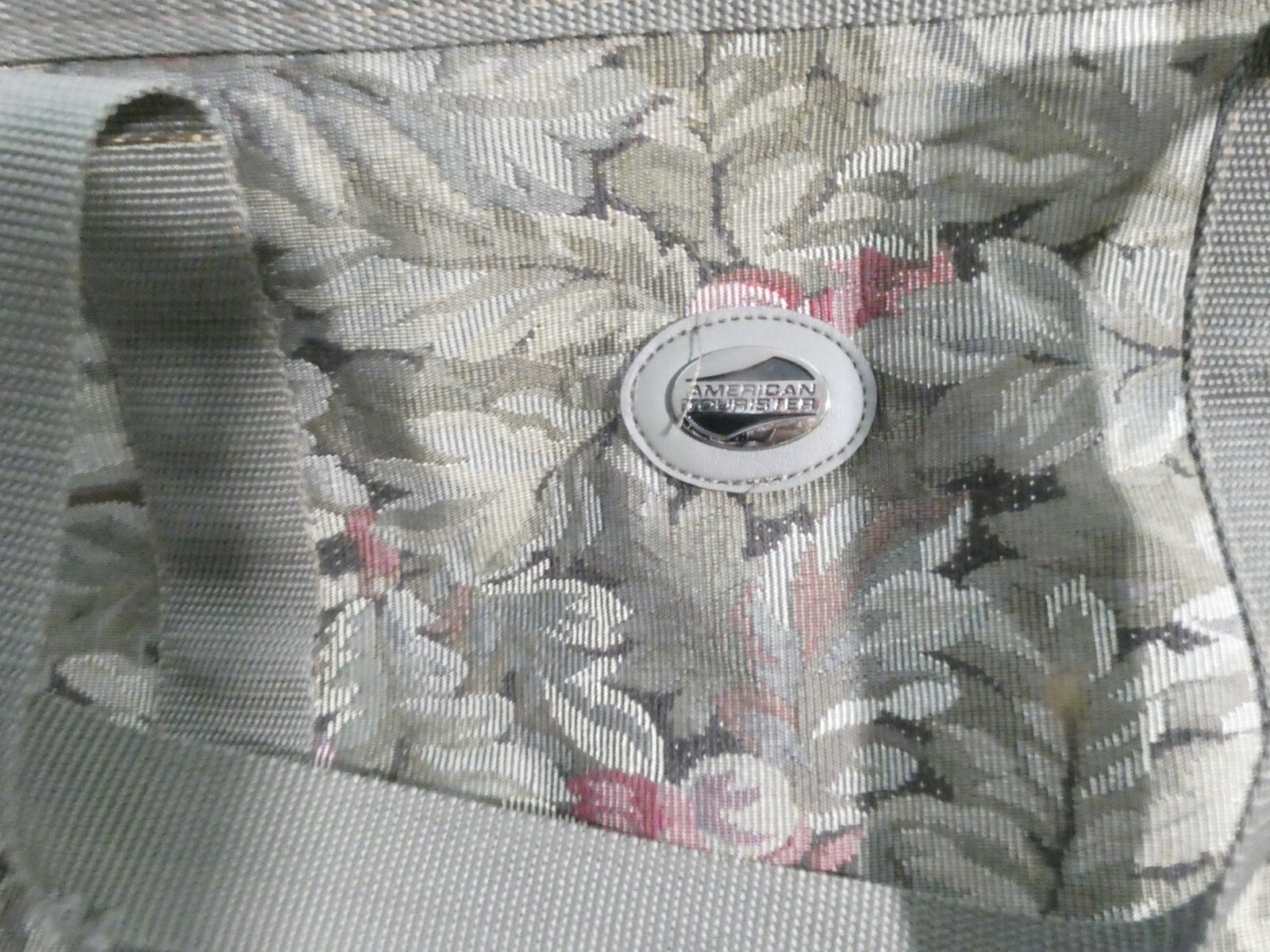 Vintage American Tourister Tapestry Floral Overnight Bag Tote Carry On Zip Top