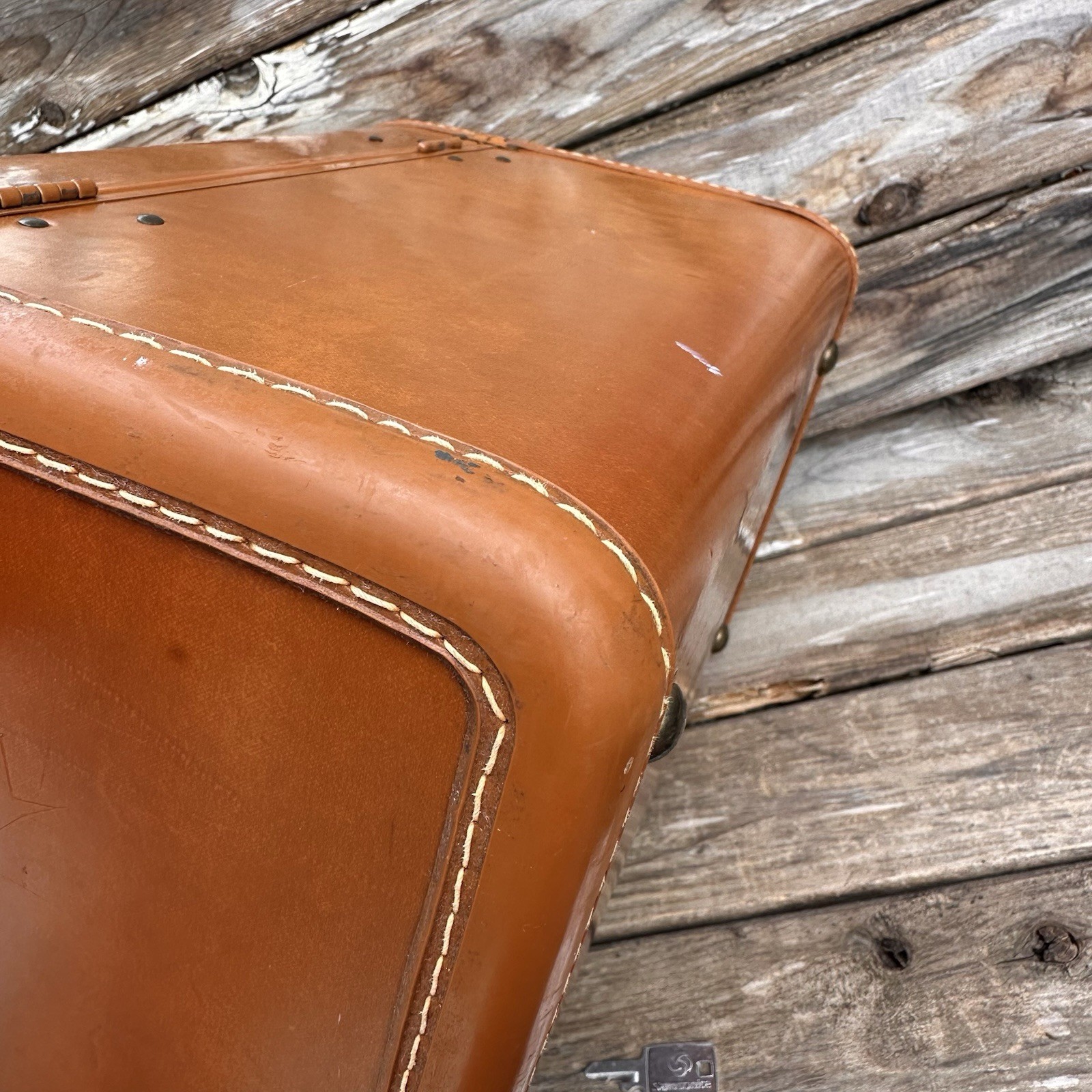 Vintage Samsonite Schwayder #4612 Brown Faux Leather Makeup Train Hard Case USA