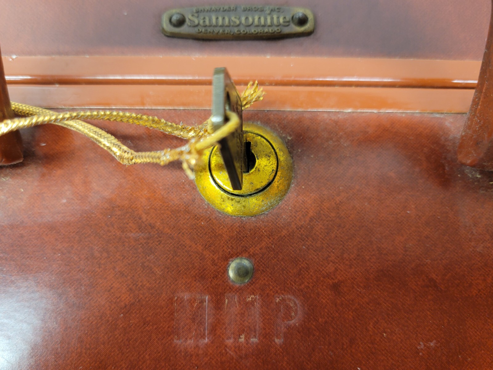 Samsonite Suitcase Luggage w/ KEY Shwayder Bros VTG 19″x26″ Denver Colorado 4936
