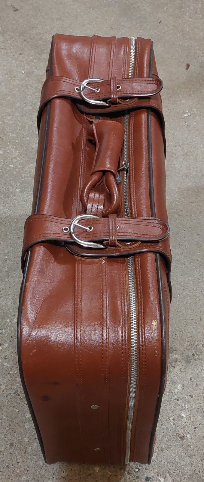 Vintage Leather Suitcase With Buckles Along With Zipper Medium Brown Read Des.