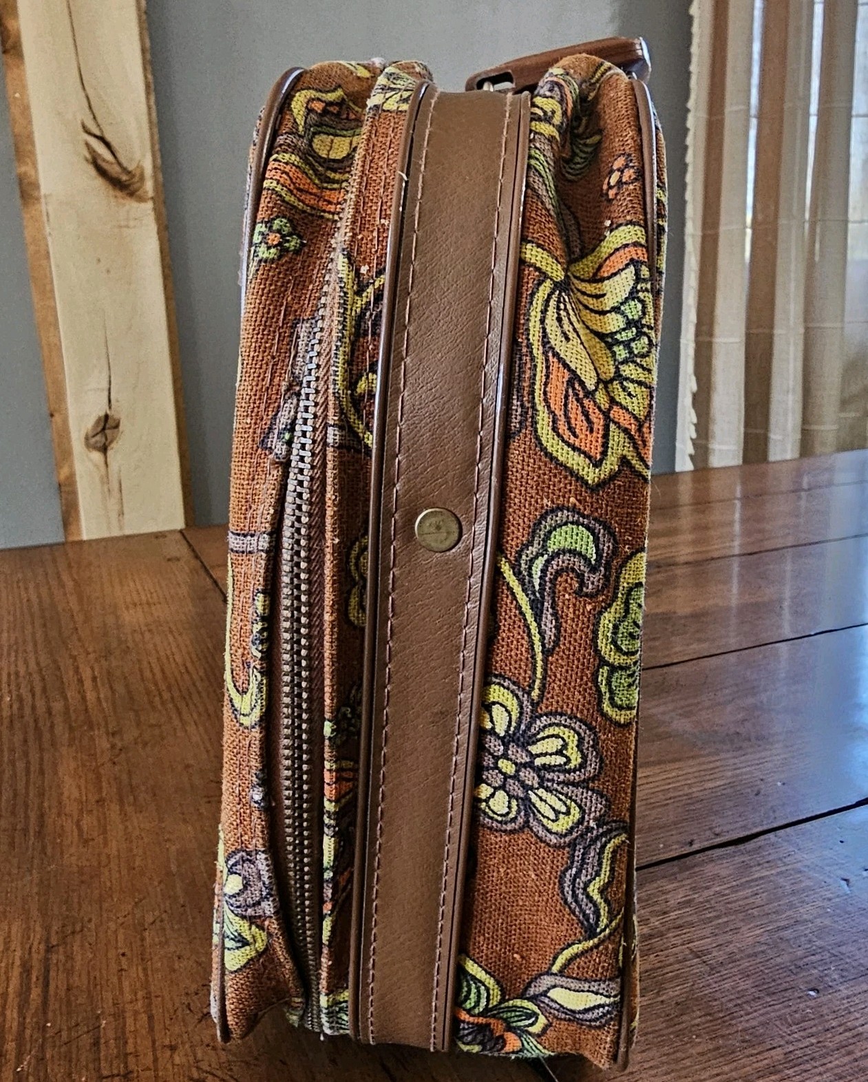 Vintage Bantam Retro Carry on Suitcase Travelbag Brown