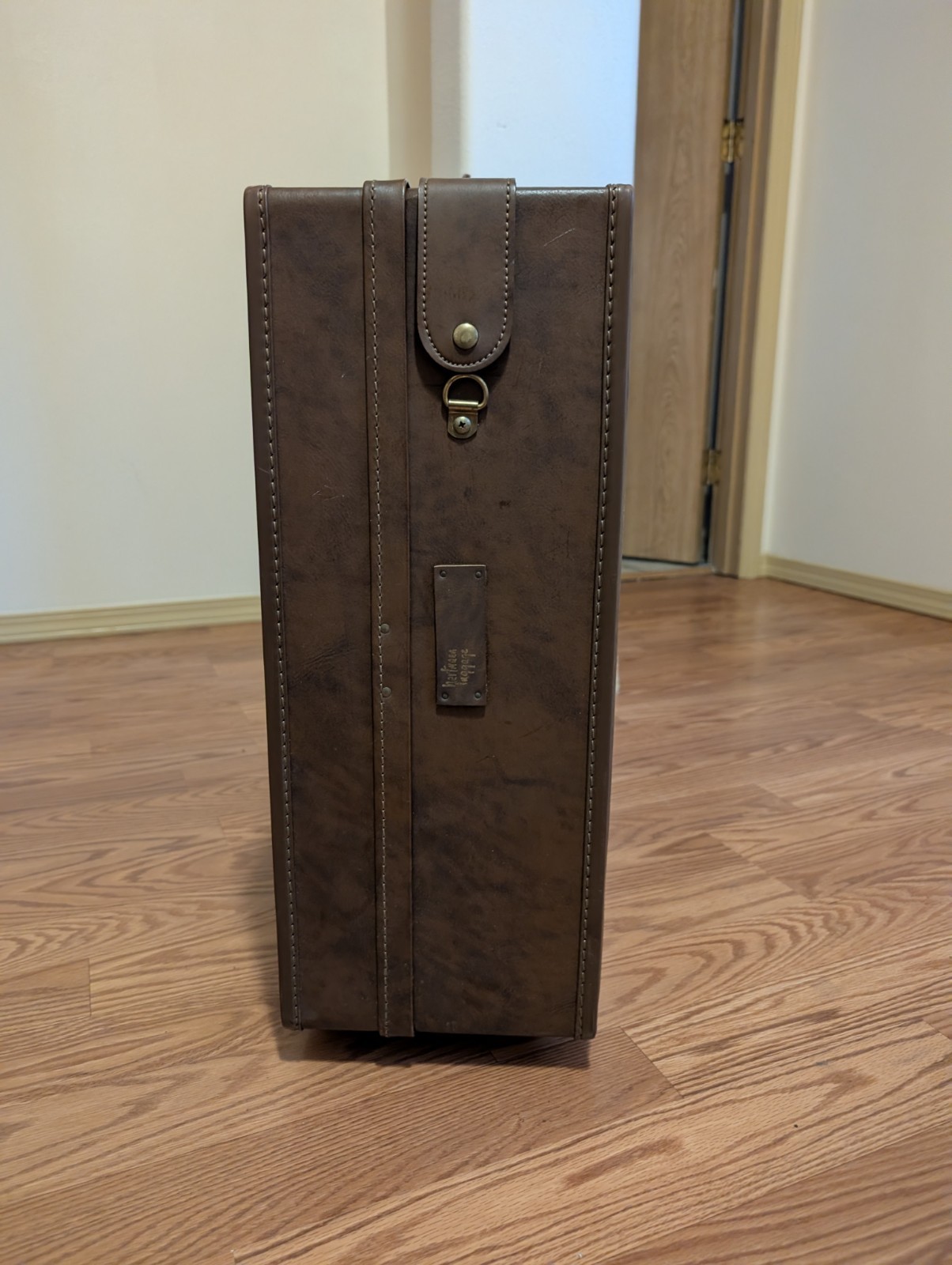 Vintage Hartmann Hard Shell Leather Suitcase Dark Brown / Paisley 26″x20″
