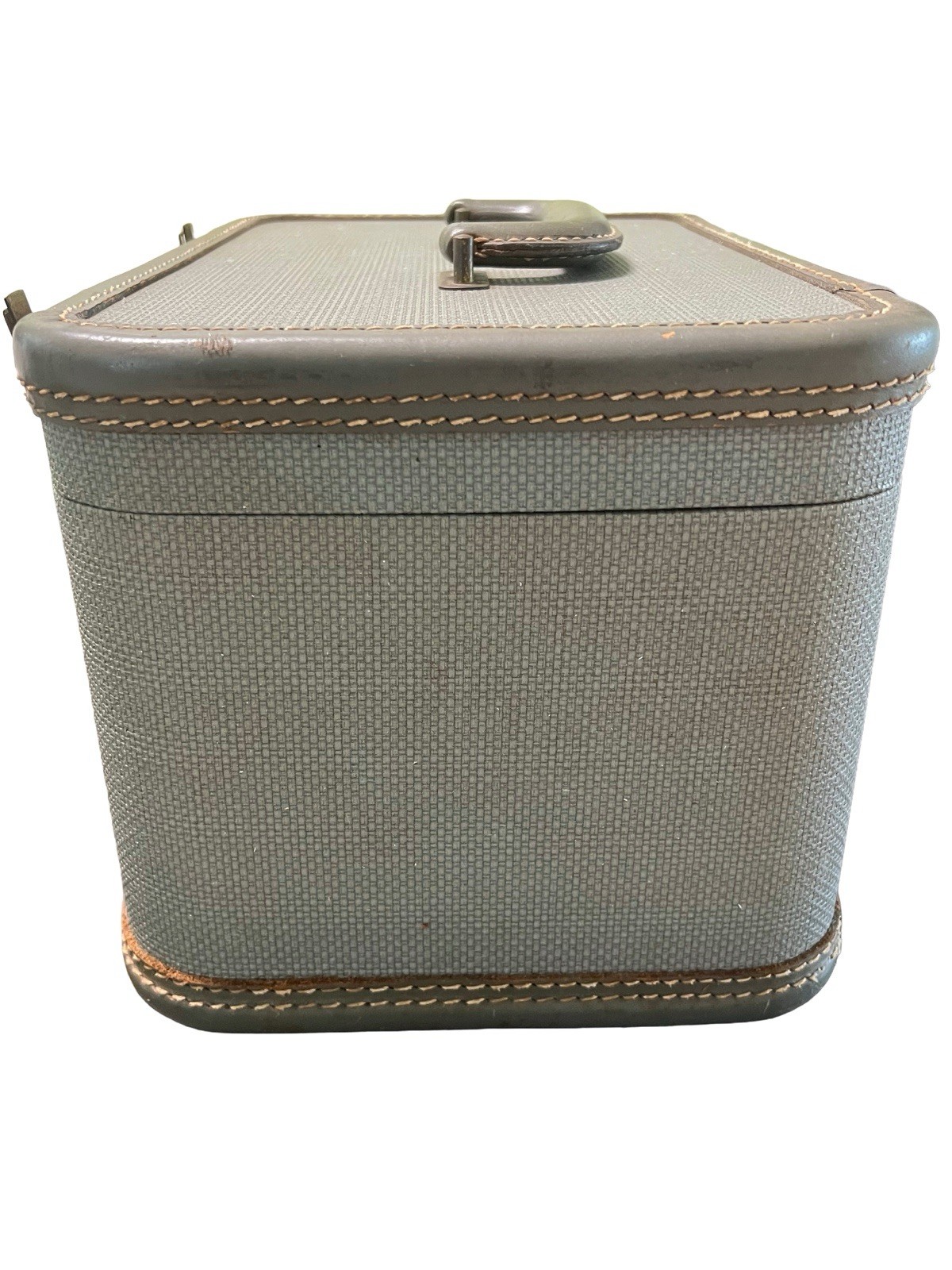 Vtg Amelia Earhart Train Case with Keys Grey Tweed Vanity Makeup Luggage MCM