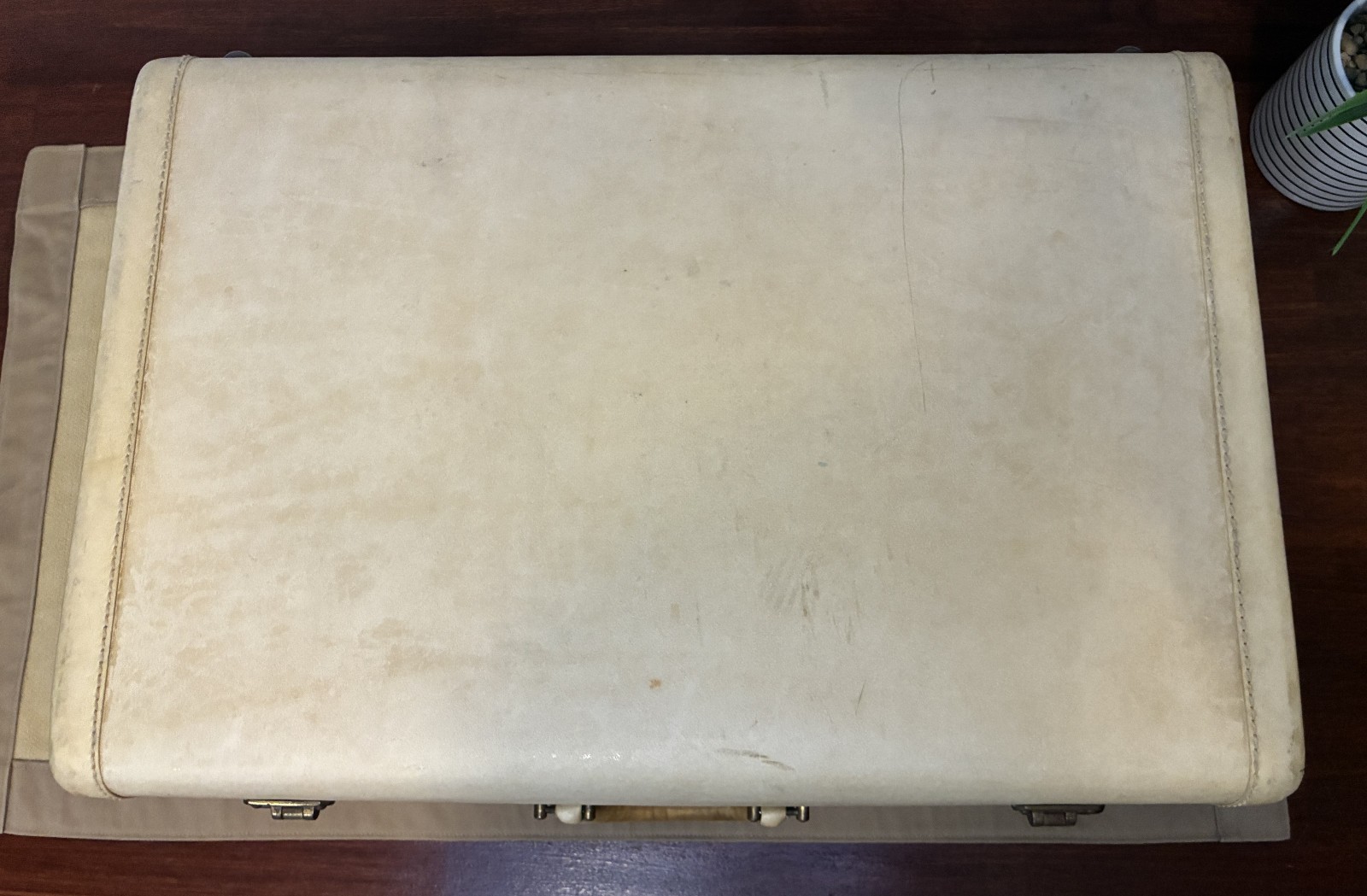 Vintage Lido Luggage Cream Suitcase London Harness Boston Yale Lock SL59