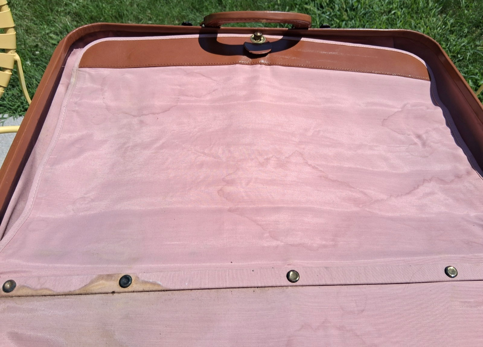 RARE Vintage Genuine Cowhide Leather Schell Tripak Suitcase 20′ x 14 -Gorgeous!
