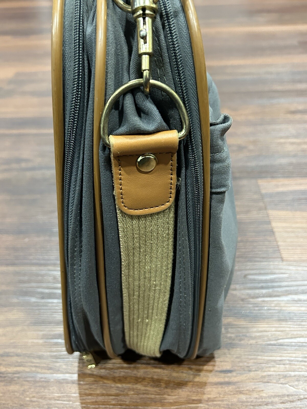 Vintage Samsonite Canberra Suit Case Garment Duffle Bag Folding Straps