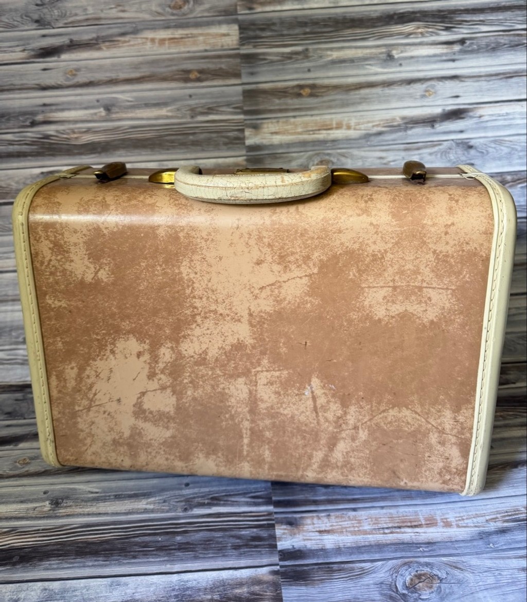 Vintage antique 50s Samsonite Shwayder Marble Cream train case Hardcase Luggage