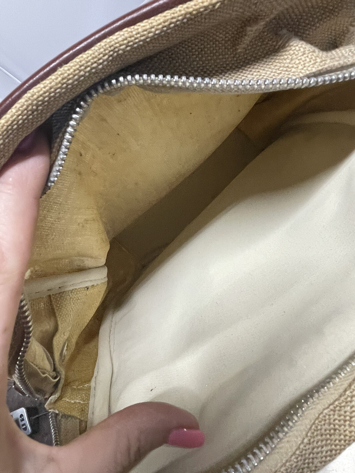 Samsonite Vintage Shoulder Bag Travel Khaki Tan brown luggage Airline Carry On