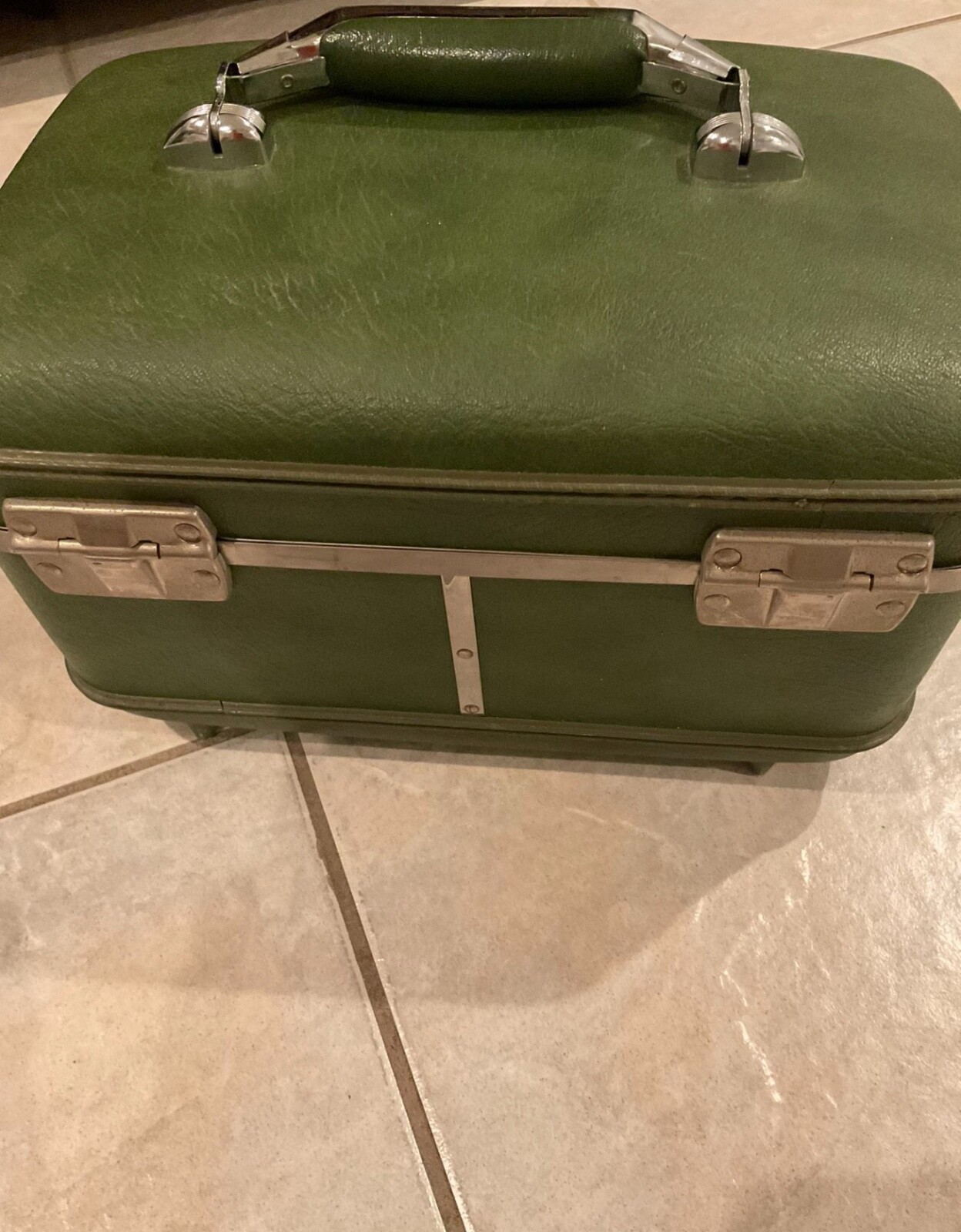 VTG 1970s ESCORT American Luggage Vanity Train Case Avocado Green-read below