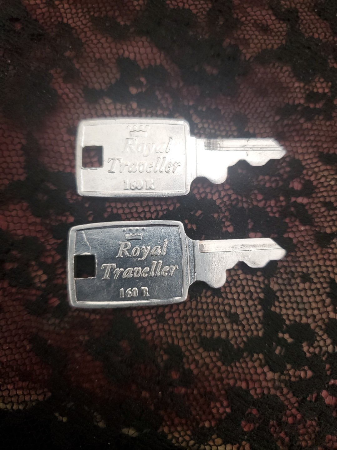 2 Vintage Replacement Luggage Keys 160 R for Royal Traveller Suitcase Lock AG887