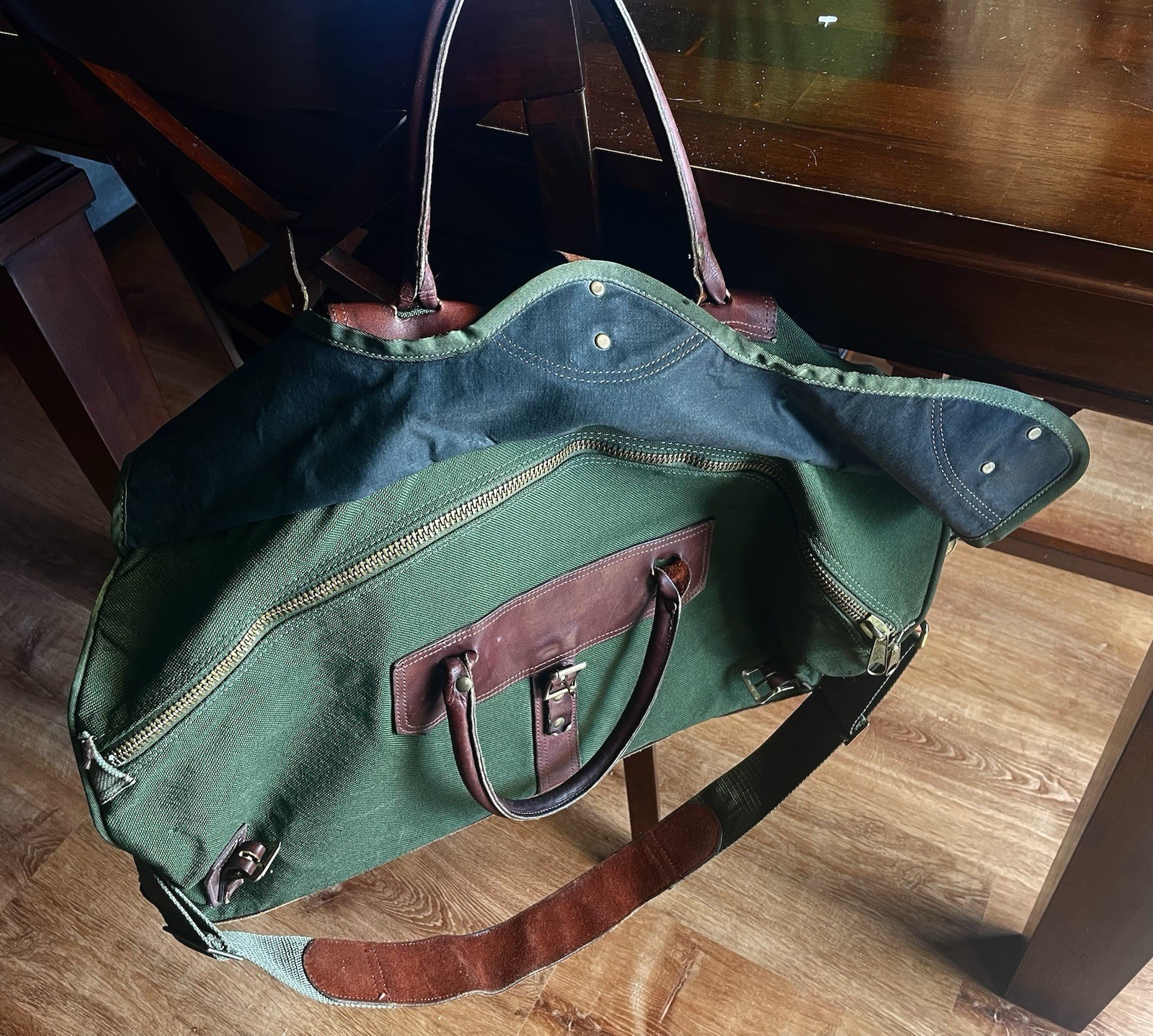 VTG BRITCHES Heavy Duty Leather and Green Canvas Duffel Bag Brass Fittings