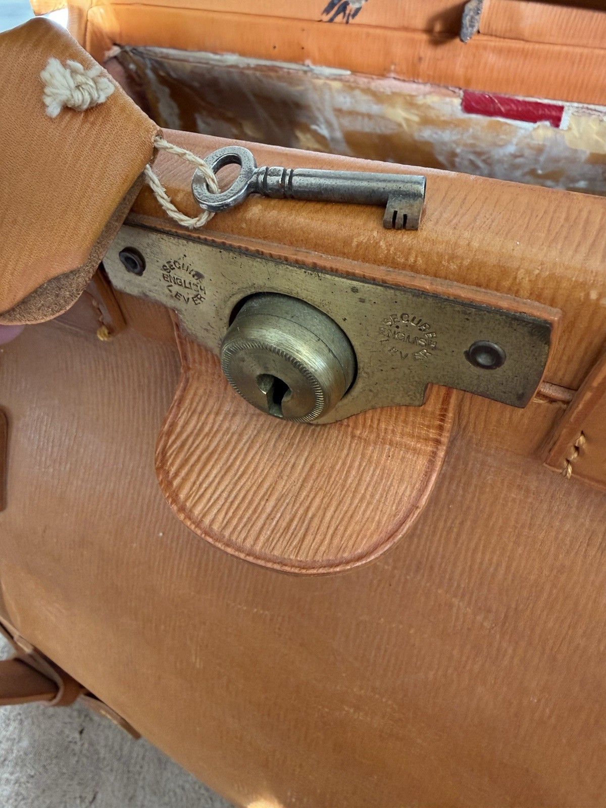 Antique Vintage Gladstone Kit Doctor’s Travel Bag Leather Luggage